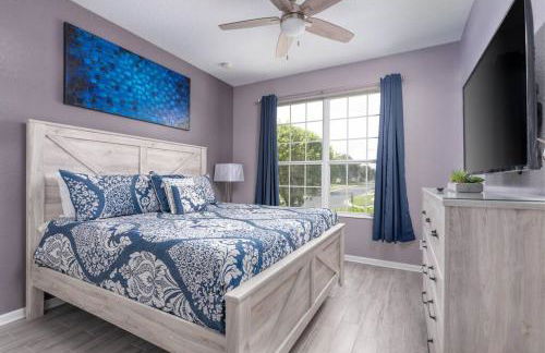 Spacious 4BR Home Themed Rooms, Pool, Near Disney - Foto 11