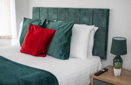 Spacious 3BR Home with Driveway Near NEC & Airport - Foto 2