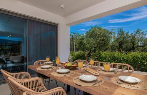 Antonia Villa - Luxurious Serenity with Private Pool, by ZanteWize - Foto 31