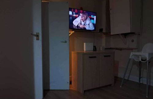 Apartment Sleeps 3 - Garden Pets Welcome - Foto 48