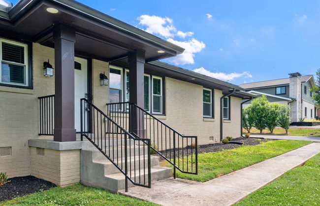 Diana's Place - Photo 1