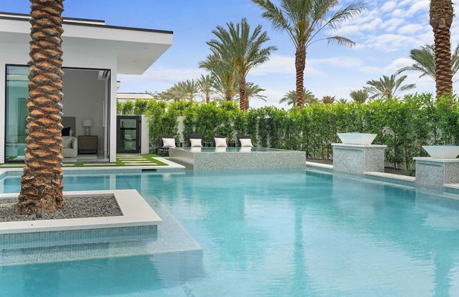 Villa Sleeps 17 w/ Pool, Firepit, Putting Green Bravo Villa 3 by Avantstay - Foto 47