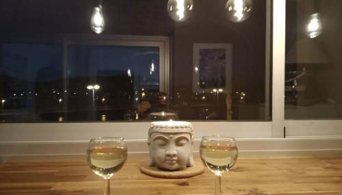 FACE MER ENTRE PLAGE ET MARINA - Foto 3