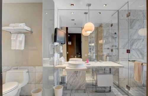 Strip View Luxury Studio No Resort Fee Palms Place - Foto 12