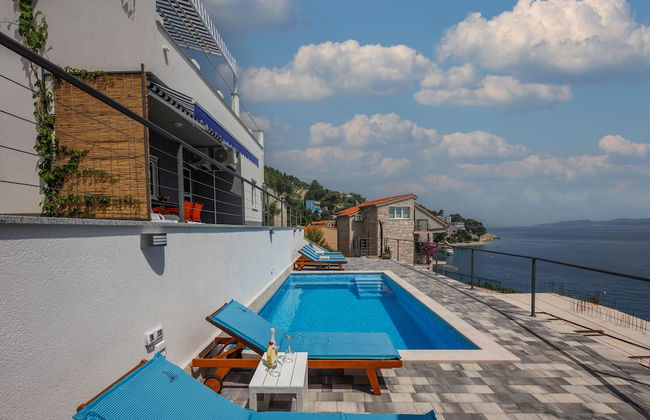 Pool Apartment Yellow Sun Omiš - Photo 8