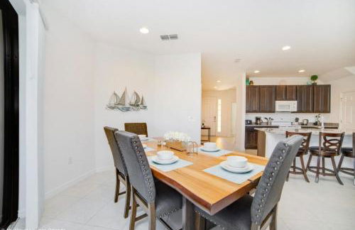 Spacious Family Villa w/ Pool & Themed Bedrooms - Foto 15