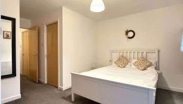 Muirhouse 2BR Apartment with Free Parking - Foto 3