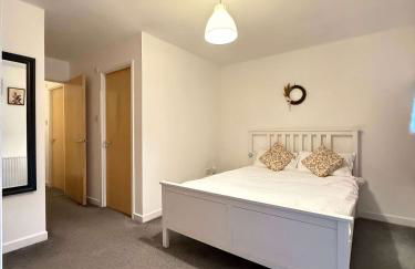 Muirhouse 2BR Apartment with Free Parking - Foto 3