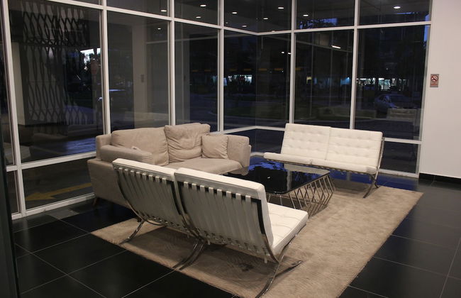 City Living with Panoramic Sea Views at Danga Bay - Foto 3