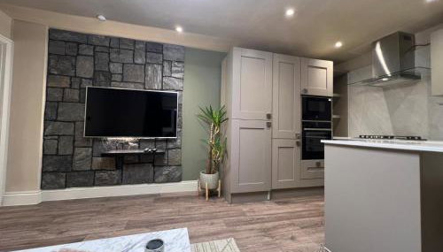 2 bedroom self catering detached outhouse with garden area - Foto 3