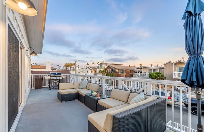 Ocean Breeze Buyout by Avantstay Steps to Beach - Photo 48