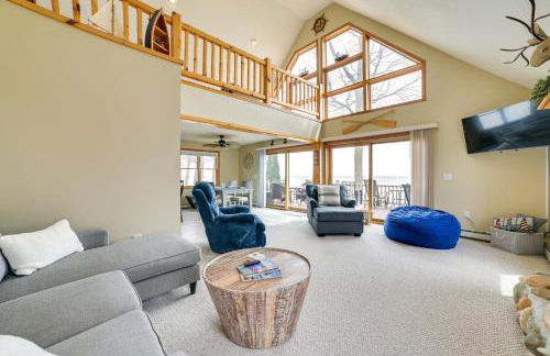 Waterfront Lake Huron Home - Private Beach! - Foto 4