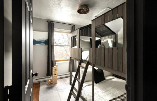 Shenandoah dog friendly cabin - river access, BBQ, outdoor dining and lounging, fire pit, AWD or 4WD encouraged - Foto 14