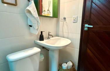 Descubra a Casa Felicidade em Belém! Climatizada, com sala ampla, 2 quartos, mezanino e Wi-Fi veloz. Localização central perto de atrações e gastronomia. Viva a Amazônia com conforto exclusivo. Reserve já sua experiência inesquecível! - Photo 20