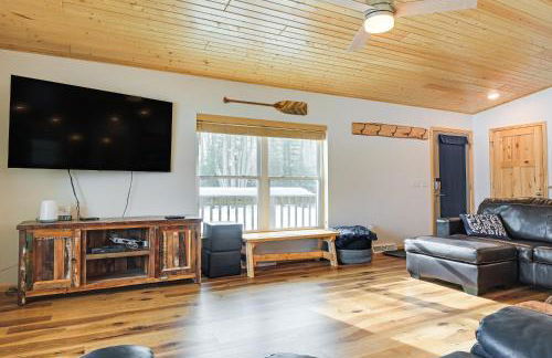 Game Room and Dock Lakefront Park Falls Getaway - Foto 6