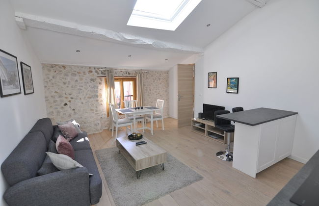 Picasso Apartments - Photo 20