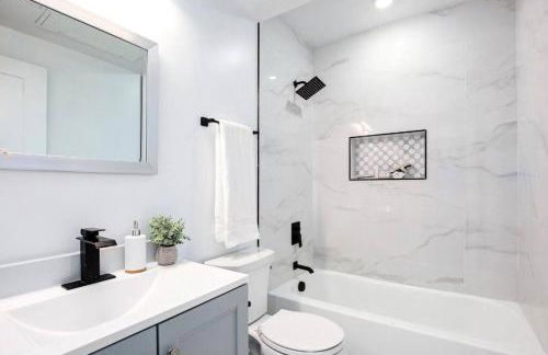 Amazing Capital Hill APT , Step away Gym, shopping - Foto 4