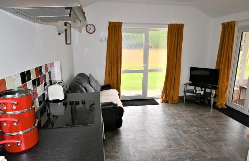 Orchard Farm Cottage - Photo 3