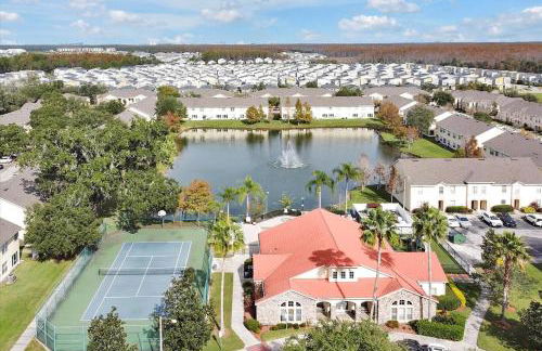 Remodeled Retreat: Tranquil Resort Oasis Near Theme Parks - Foto 48