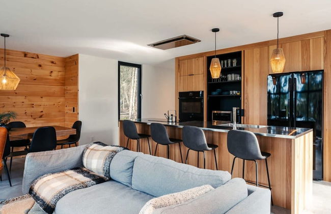 Bright Chalet With hot tub and Indoor Sauna - Foto 27