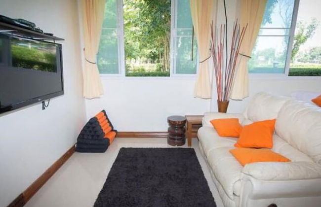 Tharnrarin Villa Suphan Buri - Photo 28