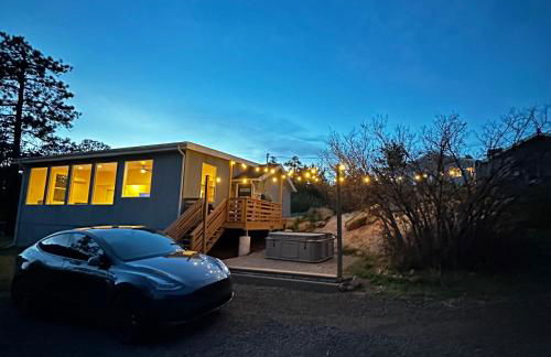 Near Red Rocks with Hot Tub, Fire Pit and Views - Foto 33