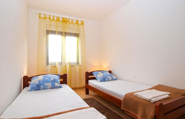 Apartment 1408 - Photo 34