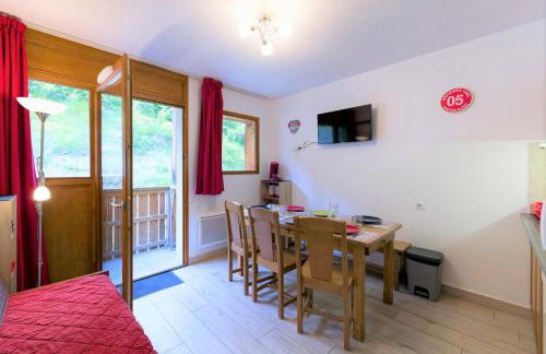 Au bon endroit N1 - Appartement 2 pièces 5 à 7 personnes - proche pistes - coeur station - balcon - Foto 3