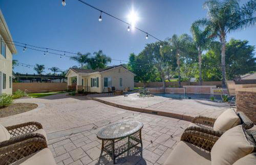 Resort-Style Oasis Expansive Riverside Mansion - Foto 36