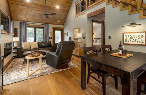 Hot-tub and Fire Pit Provided Cabin in Carbondale, Illinois - Foto 17