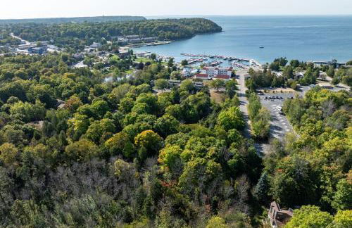 Modern Home Walk to Downtown, Hot Tub & GameRoom - Foto 63