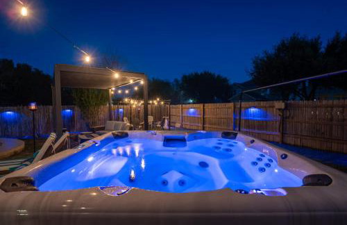 Georgian 5BR Retreat Heat Chilled Pool + Hot Tub - Foto 15