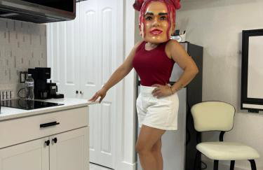 AMIRI Hollywood 5 mins from Hard Rock Stadium & The Guitar - Foto 11