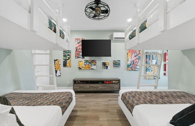 Grand Retreat I! 4BR 5BA Sleeps 15! Private Pool! Luxury and Comfort Await! - Foto 4