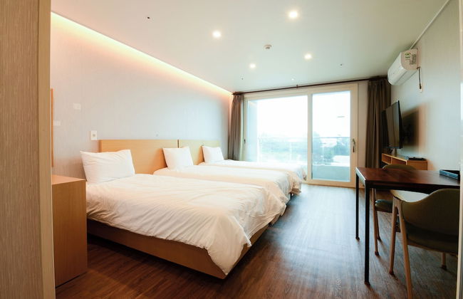 JnB Family Hotel - Photo 37