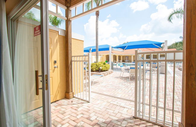 Berkley Lake Townhomes - Photo 31