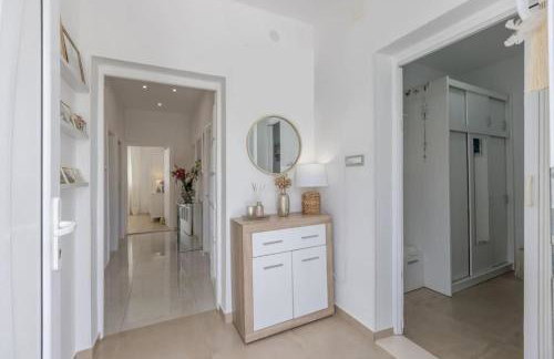 Villa KaTess with heated pool - Photo 52