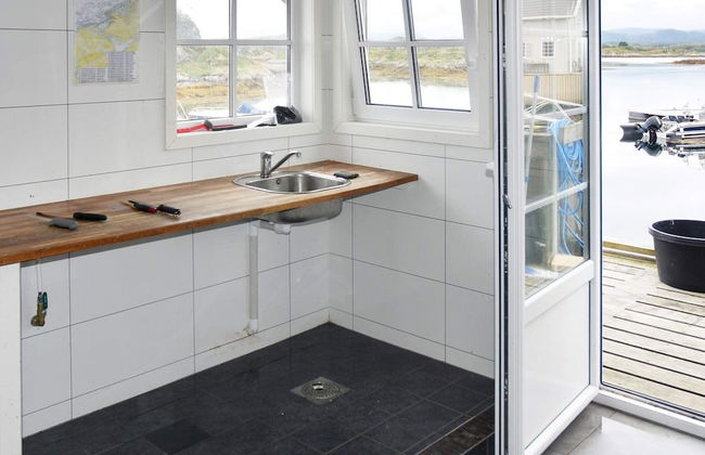 6 Person Holiday Home in Averoy - Foto 5