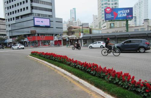 Arthi - Lindo Apto Central com Garagem - Foto 61