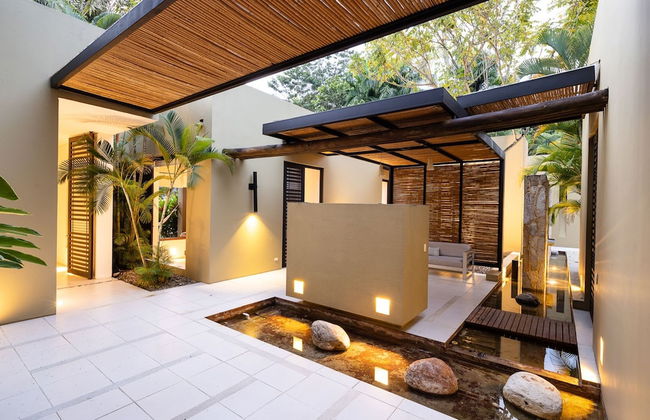 w Splendid 5BR Villa at Mesa de Yeguas - Photo 3