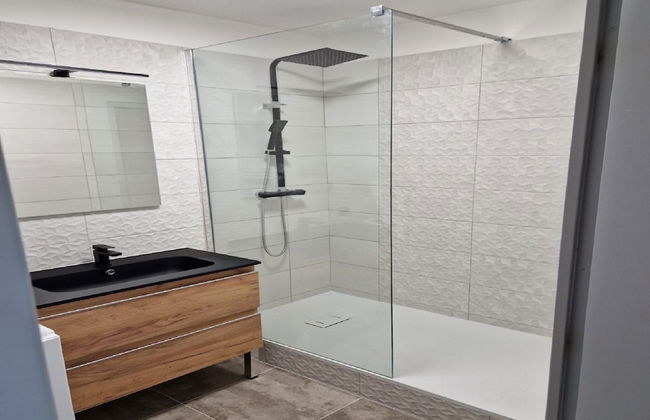 Beautiful Holiday Apartment in Uzes With Balcony - Foto 15