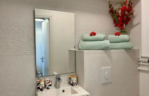 Le Calypso, studio avec terrasse à 50m de la mer ! - Foto 10