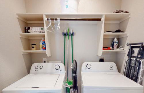 Tanglewood Retreat | Updated house in Spring Branch with a large yard - Foto 25