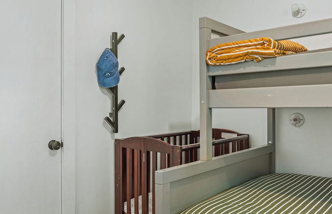 Lake Daze by Avantstay Lakefront w/ Modern Interior, Enclosed Porch & Hot Tub - Foto 42