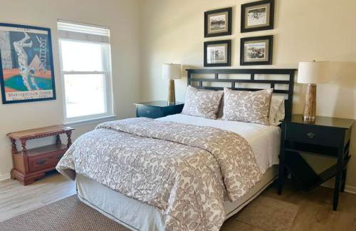 Breathtaking Beachfront Home - Foto 18