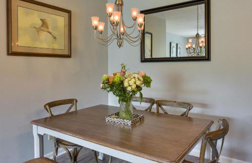 Mount Pleasant Condo with Pool and Bikes Near Beach! - Photo 7