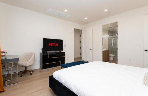 Stylish Apartments in Glendale with Free Parking - Foto 24