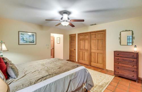 Little Lake George Hideaway with Furnished Boathouse - Foto 12