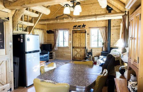 Romantic Cabin Rental with a Delightful Porch near Ennis, Montana - Foto 12