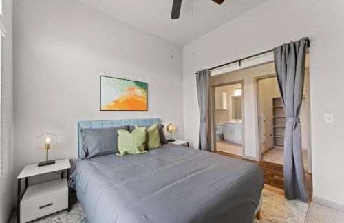 Spacious 2BR King Bed Suites Close to Downtown and Airport - Foto 7